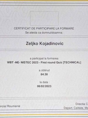 Bilde av bilverksted i Åsane med verkstedutstyr og biler.